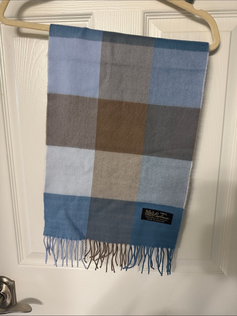 100% Cashmere Made in England plaid  Scarf